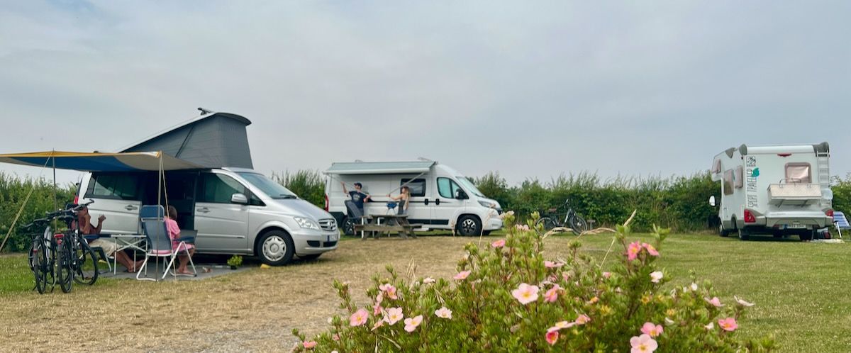 autocamper overnatning ved HYGGE Strand Camping